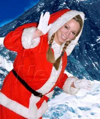 Para Seleb Meriahkan Natal