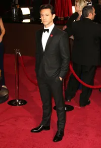 Para Seleb Pria Bergaya di Atas Red Carpet Oscar 2014