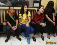 Para Selebriti Beri Dukungan Moril Pada Roger Danuarta di Penjara
