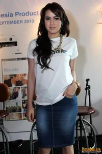 Para Selebritis Ini Doyan Aplikasi Berbagi Foto