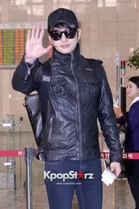 Park Shi Hoo ke China Dalam Event Spring International Auto Show