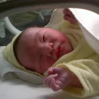 Pasha Ungu - Adelia Dikaruniai Bayi Laki-Laki