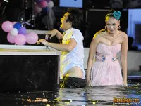 Penutupan DAHSYAT 2SYAT