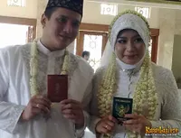 Pernikahan Tya Subiakto - Candy Satrio di Masjid Puri Cinere