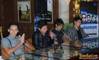 Phantom Band Luncurkan Album