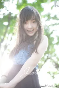 Potret Jannina W - Gadis 14 Tahun Yang Hebohkan Youtube