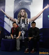 Preskon Kylie Minoque di Electronic City