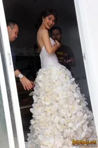 Proses Make Up Atiqah Hasiholan Syuting Video Klip