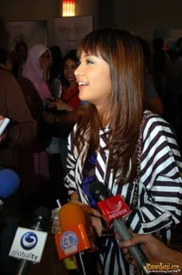Putri Titian Enjoy Jadi Mahasiswa