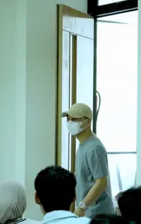 Raditya Dika Jadi Dosen Produksi Media di UI, Santai Panggil Lo Gue