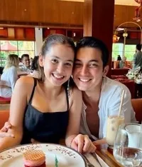 Ramai Dicibir Karena Pacari Anak di Bawah Umur, Potret Junior Roberts dan Sandrinna Michell yang Kian Mesra - Tak Peduli Omongan Orang