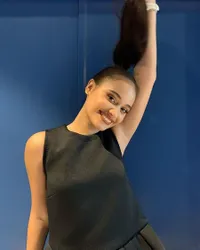 Ramai Jadi Perbincangan Netizen, Ini 8 Potret Pemeran Film 'LIKE & SHARE' - Ada Aurora Ribero hingga Sahira Anjani 