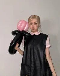Blonde Sudah Jadi Identitas, Intip Potret Rose BLACKPINK dengan Warna Rambut Berbeda