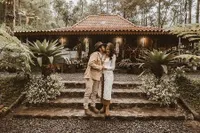Ramon Y Tungka Menikah Lagi, Ini Sederet Foto Perayaan Pernikahan Bahagianya dengan Cisya Digelar di Kedai Kopi Tradisional