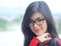 Raya Kohandi, Si Cantik Ahli Peran Antagonis Yang Segera Nikah