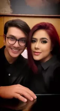 Rayakan 19 Tahun Pernikahan Dengan Lala, 8 Potret Wajah Gunawan Sudrajat yang Menolak Tua