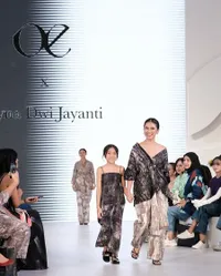 Rayakan Hari Batik, Ini Potret Para Selebriti Berbatik dengan Stylish - Anak Maudy Koesnaedi Bikin Salfok