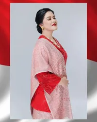 Rayakan Hari Kemerdekaan, 8 Potret Kahiyang Ayu Makin Anggun Memesona Pakai Kebaya Merah