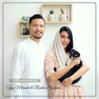 Rayakan Ultah Hewan Peliharaan, Tyas Mirasih Berikan Kue Tart 
