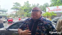 Razman Arif Nasution Bawa Hadiah dan Doa untuk Ultah Nikita Mirzani di Tahanan, Tapi Gagal Bertemu