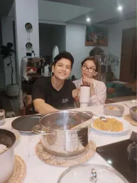 Rendi Jhon dan Glenca Chysara Makan Sahur, Penuh Semangat Meski Masih Muka Bantal