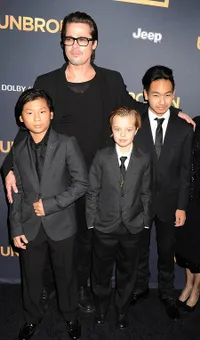 Replika Sempurna, Bocah Ini 'Sama Persis' Dengan Angelina Jolie