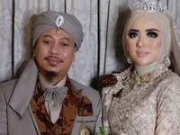 Resepsi Pernikahan Opick - Bebi Silvana, Mewah Meriah di Bandung