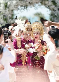 Resmi Jadi Suami Istri, Potret Momen Harris Vriza Salat Jamaah dengan Haviza Devi - Sukses Bikin Netizen Iri