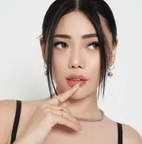 Reza Arap Diisukan Punya Pacar Baru, Ini 8 Potret Wendy Walters yang Disebut Bukan Janda Sembarangan - Dibandingkan dengan Rachel Cia