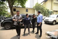 Reza Artamevia & Aaliyah Laporkan Aa Gatot, Kompak Berbaju Hitam