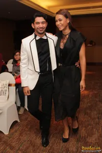 Reza Rahadian Ganteng Banget Pakai Setelan Jas Hitam - Putih