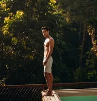 Richard Kyle Shirtless dan Pamer Chocolate Abs di Photoshoot Terbaru, Pancarkan Pesona Hot Eksotis di Bali