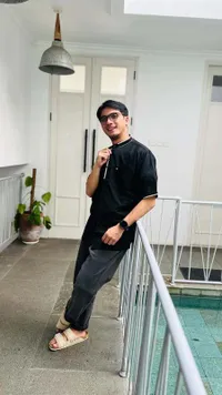 Ricky Harun Ajak Para Cowok 'Melek' Perawatan Wajah, Akui Dekil Banget Pas SMP