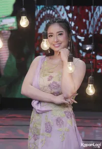 Rilis 'Diriku Berharga', Dewi Perssik Tujukan Untuk Para Haters