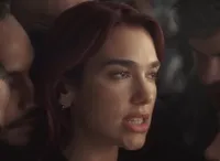Rilis Single Keduanya, 8 Potret Dua Lipa Ungkap Detail Album Terbarunya Radical Optimism