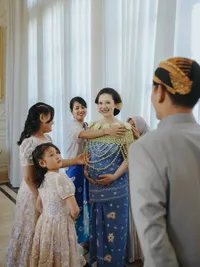 Rio Haryanto & Athina Gelar Tingkepan, Siap Sambut Kelahiran Anak Pertama