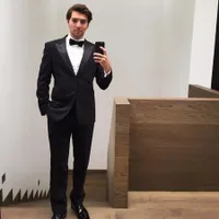 Roberto Aguire, 'Pacar Baru' Emma Watson Yang Ganteng dan Hot