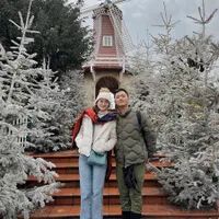 Romantis Abis, 8 Potret Azriel Hermansyah dan Sarah Menzel Liburan Bareng ke Eropa - Couple Goals yang Didoakan Berjodoh Oleh Netizen