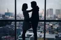 Romantisme Joshua & Pamela, Terekam Dalam Rentetan Foto Siluet