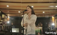 Rossa Bergaya Simple & Chic Saat Latihan Untuk Konser Tahun Baru