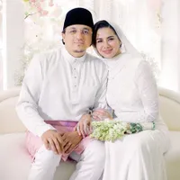 Rumah Tangganya Dikabarkan Retak, 8 Potret Engku Emran Mantan Suami Laudya Cynthia Bella Bersama Istri