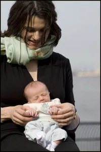 Rachel Weisz Dan Bayinya