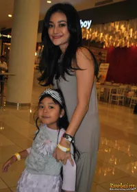 Ratu Felisha Rayakan Tanpa Mantan Suami