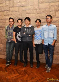 Rekam Single Berbahasa Inggris - Duet Produser Musik Dunia