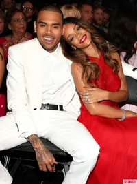 Rihanna dan Chris Brown Tampil Mesra di Grammy 2013