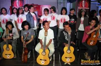 Rolling Stone Indonesia Gelar 1000 GITAR UNTUK ANAK INDONESIA
