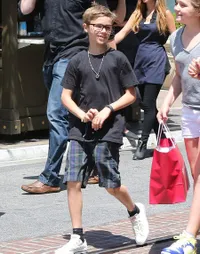 Romeo Beckham Tak Mau Kalah Gaul Dari Victoria
