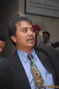 Roy Suryo dan Para Aktivis di Mabes Polri