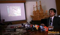Roy Suryo di Gedung BEJ