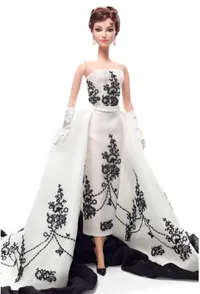Saat Deretan Selebritis Papan Atas Menjelma Jadi Barbie, Cantik!